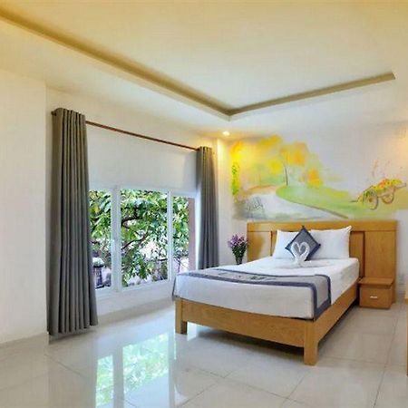 U And Me Hotel Tan Phong Eksteriør bilde